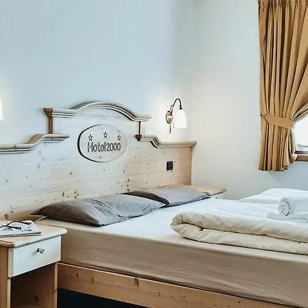 2000 Otel 3*