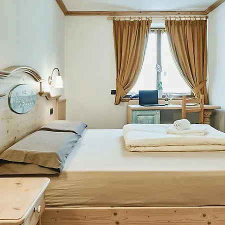Otel 2000